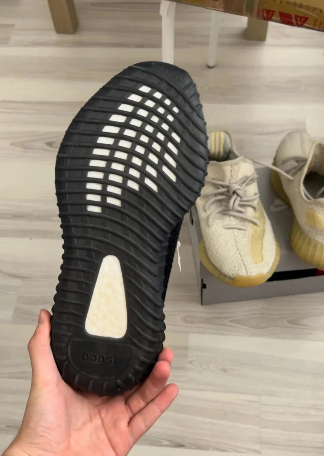 Adidas Yeezy Boost 350 V2 Core Black Red EU40